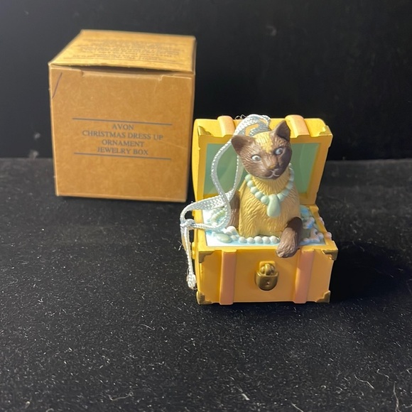 Avon Other - Avon Vintage Christmas Dress Up Ornament Jewelry Box